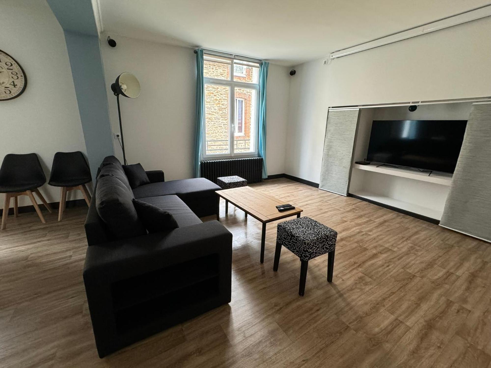 Appartement En Centre-Ville - Local Velos Disponible Mayenne Exterior photo